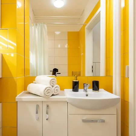 Golden - Modern & Cozy Flat In Location, Zamenhofa Varşova